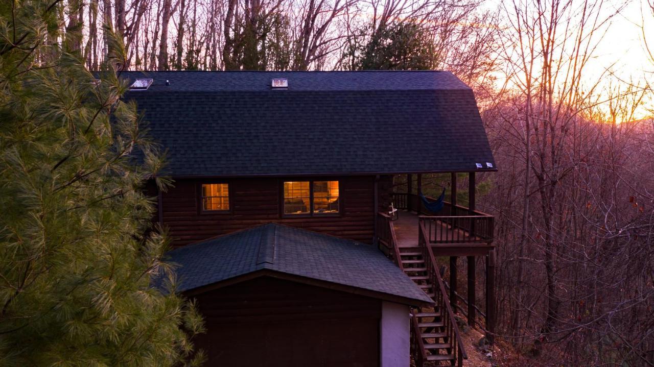 Treetops Cabin Easy To Asheville With Fast Wifi And Great View Swiss Εξωτερικό φωτογραφία